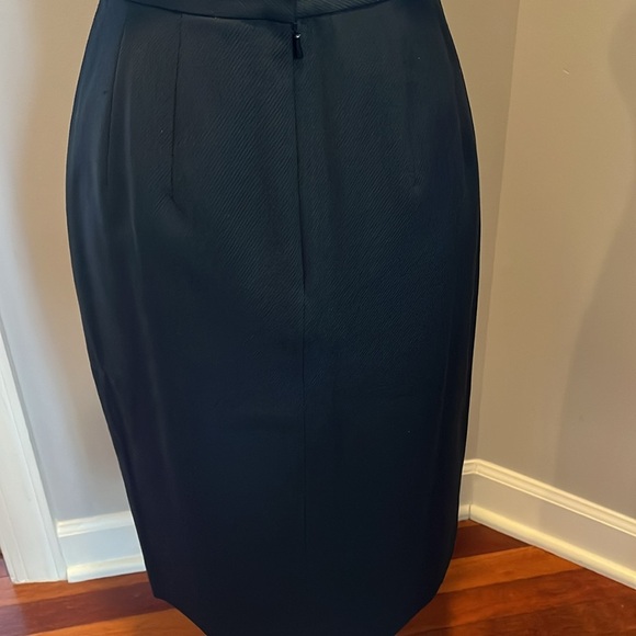 Talbots Petite Black Midi Front Slit skirt size 2P - Picture 2 of 11